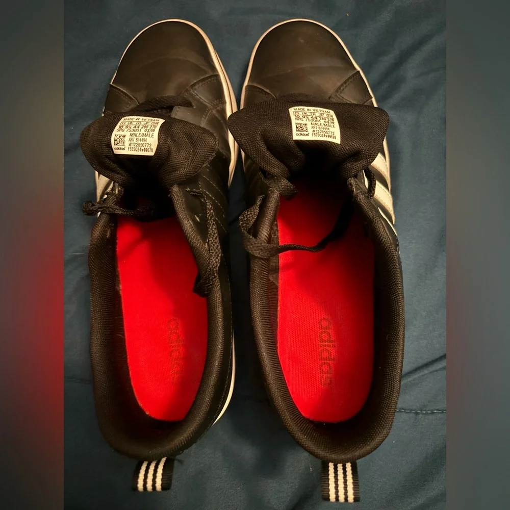 Mens Black Leather Adidas tennis Shoes, size 10. Lightly worn, great condition. - Picture 7 of 7
